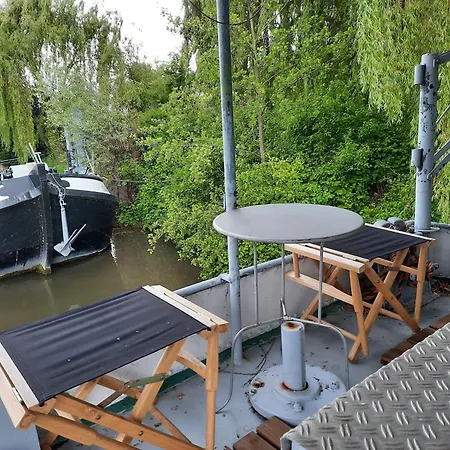 Sur L'eau Proche Paris Maurecourt